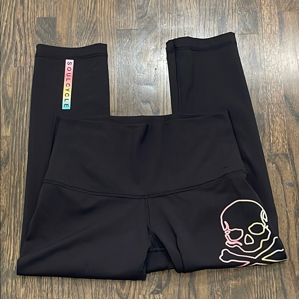 Soulcycle x Lululemon Wunder Under Crop